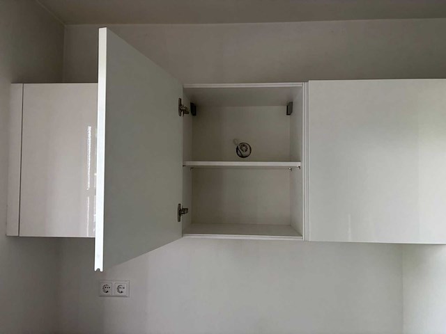 Keuken met aeg/whirlpool apparatuur - afbeelding 13 van  25
