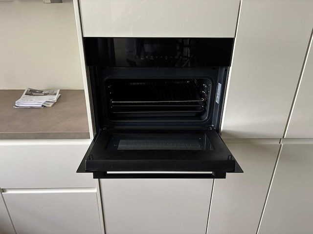 Keuken met aeg/whirlpool apparatuur - afbeelding 24 van  25