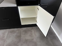 Keuken met apparatuur - afbeelding 10 van  24