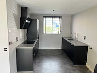 Keuken met apparatuur - afbeelding 1 van  24