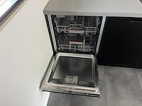 Keuken met apparatuur - afbeelding 16 van  24