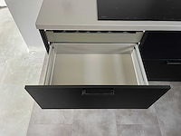 Keuken met apparatuur - afbeelding 21 van  24