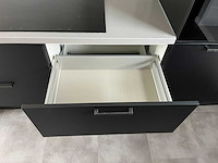 Keuken met apparatuur - afbeelding 24 van  24