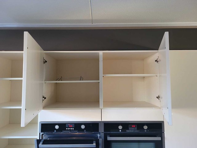 Keuken met apparatuur - afbeelding 5 van  35