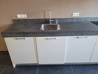 Keuken met apparatuur - afbeelding 23 van  35