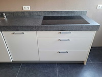 Keuken met apparatuur - afbeelding 31 van  35