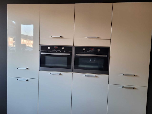 Keuken met apparatuur - afbeelding 33 van  35