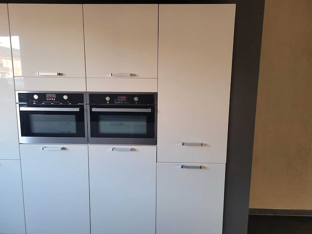 Keuken met apparatuur - afbeelding 34 van  35