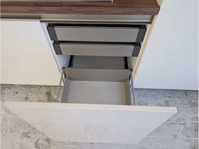 Keuken met apparatuur - afbeelding 5 van  33