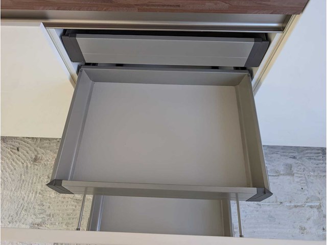 Keuken met apparatuur - afbeelding 6 van  33