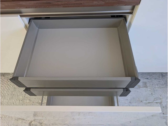 Keuken met apparatuur - afbeelding 10 van  33