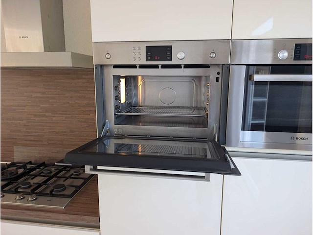 Keuken met apparatuur - afbeelding 18 van  33