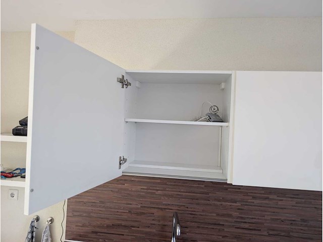 Keuken met apparatuur - afbeelding 28 van  33