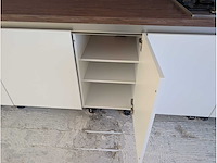 Keuken met apparatuur - afbeelding 33 van  33