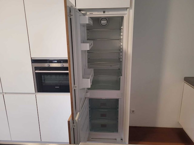 Keuken met apparatuur - afbeelding 11 van  34