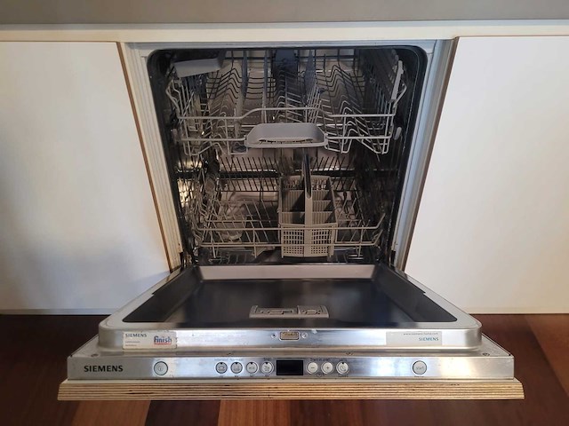 Keuken met apparatuur - afbeelding 21 van  34