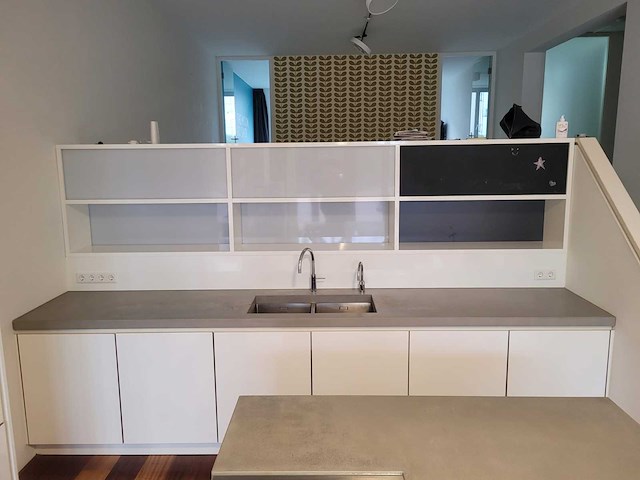 Keuken met apparatuur - afbeelding 29 van  34