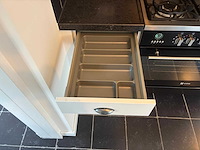 Keuken met apparatuur - afbeelding 11 van  17