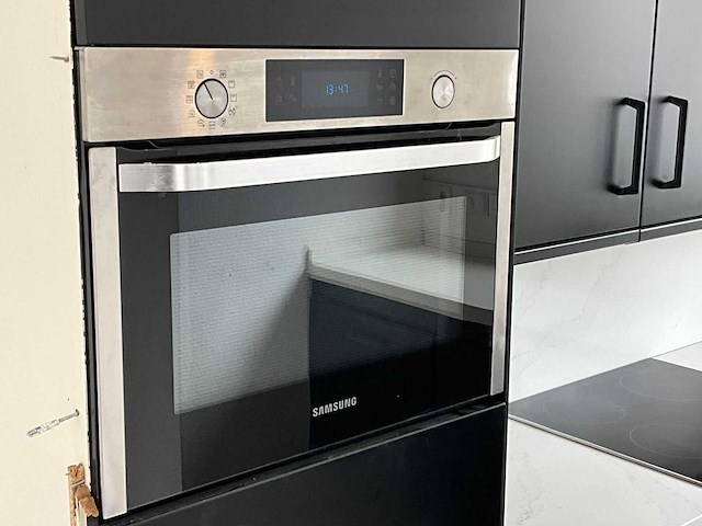 Keuken met apparatuur - afbeelding 3 van  33