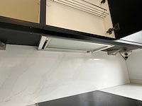 Keuken met apparatuur - afbeelding 17 van  33