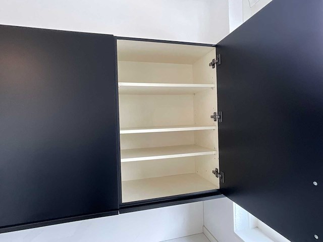 Keuken met apparatuur - afbeelding 19 van  33