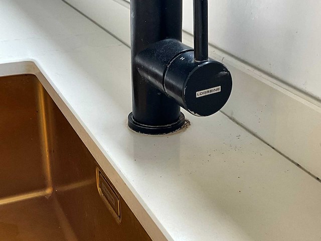 Keuken met apparatuur - afbeelding 21 van  33