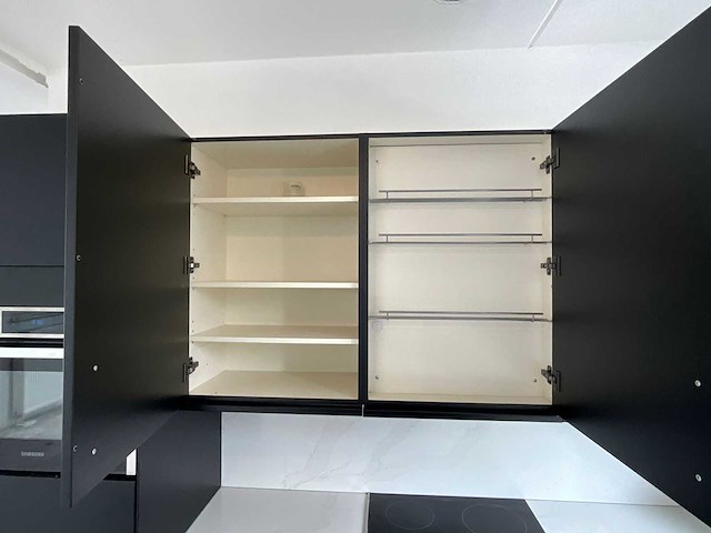 Keuken met apparatuur - afbeelding 22 van  33