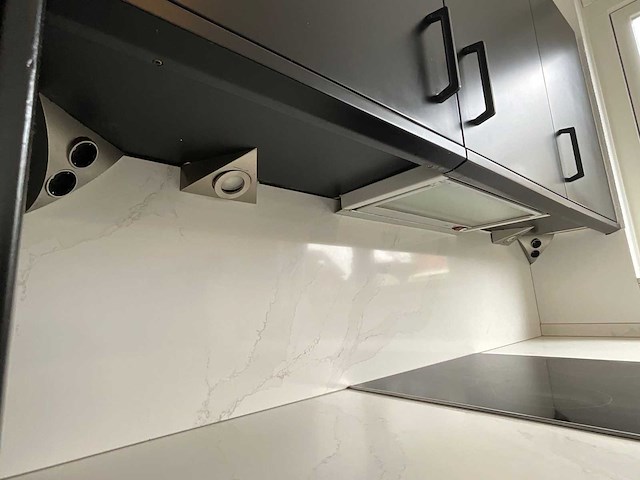 Keuken met apparatuur - afbeelding 26 van  33