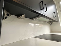 Keuken met apparatuur - afbeelding 26 van  33