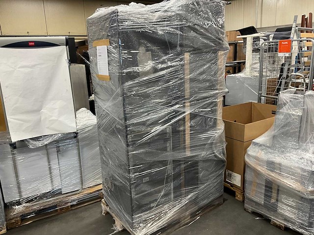 Keuken met apparatuur - afbeelding 27 van  33