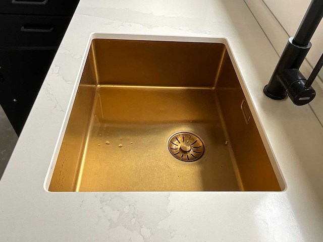 Keuken met apparatuur - afbeelding 31 van  33