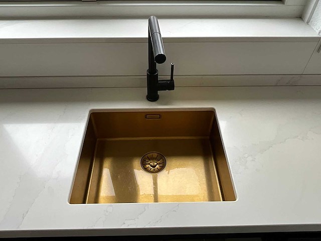 Keuken met apparatuur - afbeelding 32 van  33