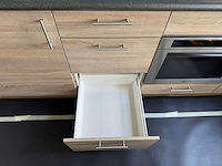 Keuken met apparatuur - afbeelding 2 van  19