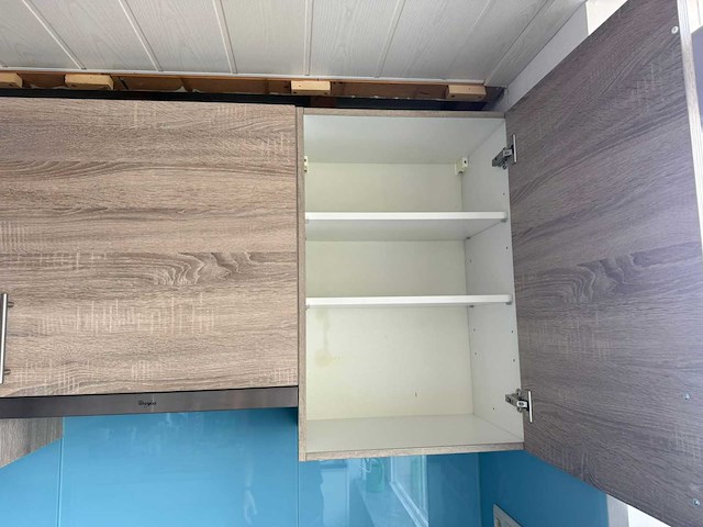 Keuken met apparatuur - afbeelding 9 van  19