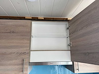 Keuken met apparatuur - afbeelding 10 van  19