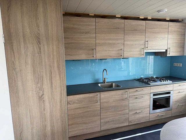 Keuken met apparatuur - afbeelding 1 van  19