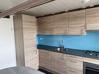 Keuken met apparatuur - afbeelding 12 van  19