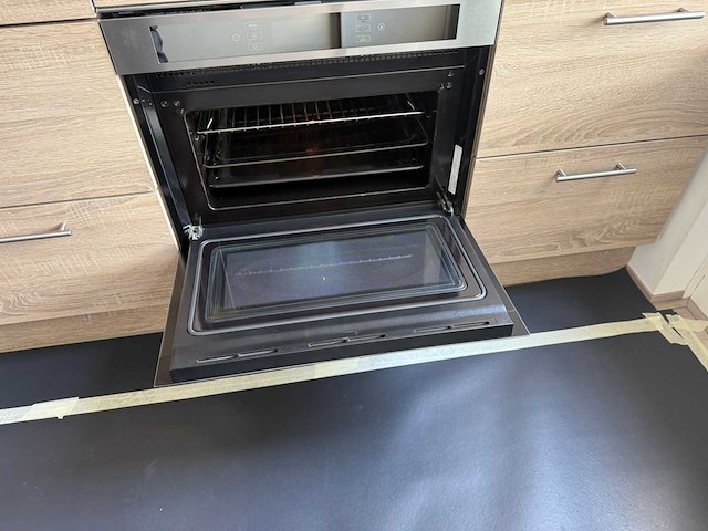 Keuken met apparatuur - afbeelding 16 van  19