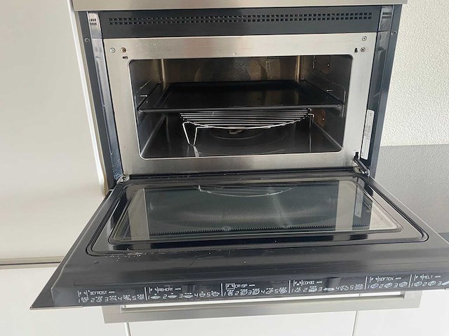 Keuken met apparatuur - afbeelding 25 van  29