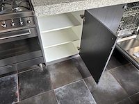 Keuken met apparatuur - afbeelding 8 van  21