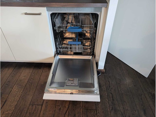 Keuken met apparatuur - afbeelding 19 van  32