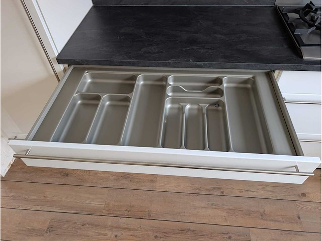 Keuken met apparatuur - afbeelding 8 van  35