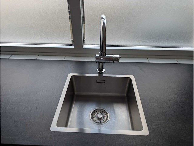 Keuken met apparatuur - afbeelding 19 van  35