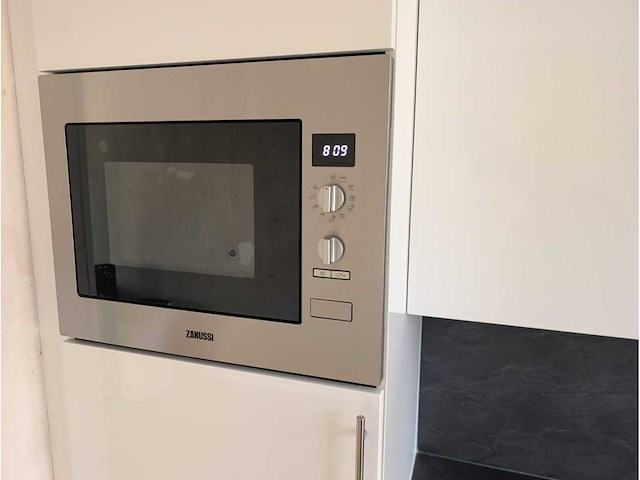 Keuken met apparatuur - afbeelding 30 van  35