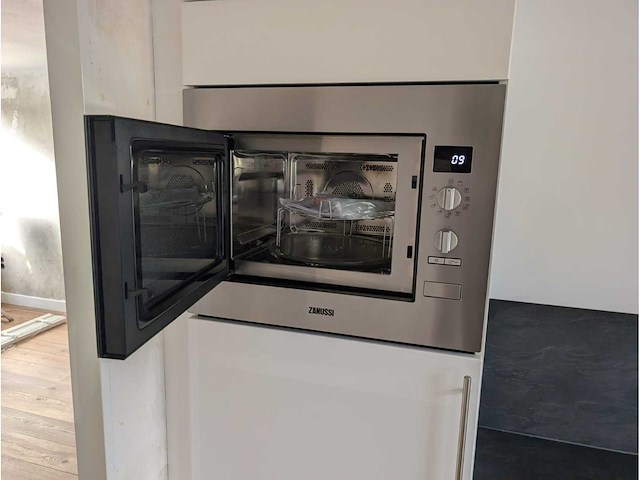 Keuken met apparatuur - afbeelding 33 van  35