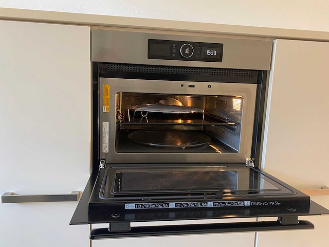 Keuken met apparatuur - afbeelding 14 van  25