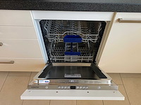 Keuken met apparatuur - afbeelding 25 van  25