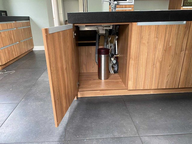 Keuken met apparatuur - afbeelding 20 van  33