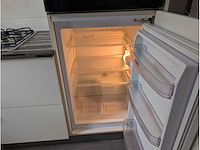 Keuken met apparatuur - afbeelding 7 van  21