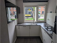 Keuken met apparatuur - afbeelding 15 van  21